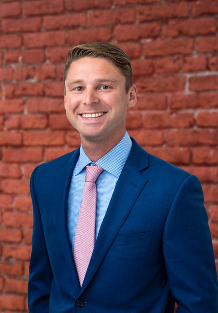 Justin Geisenberger : CCIM, Sr. Vice President